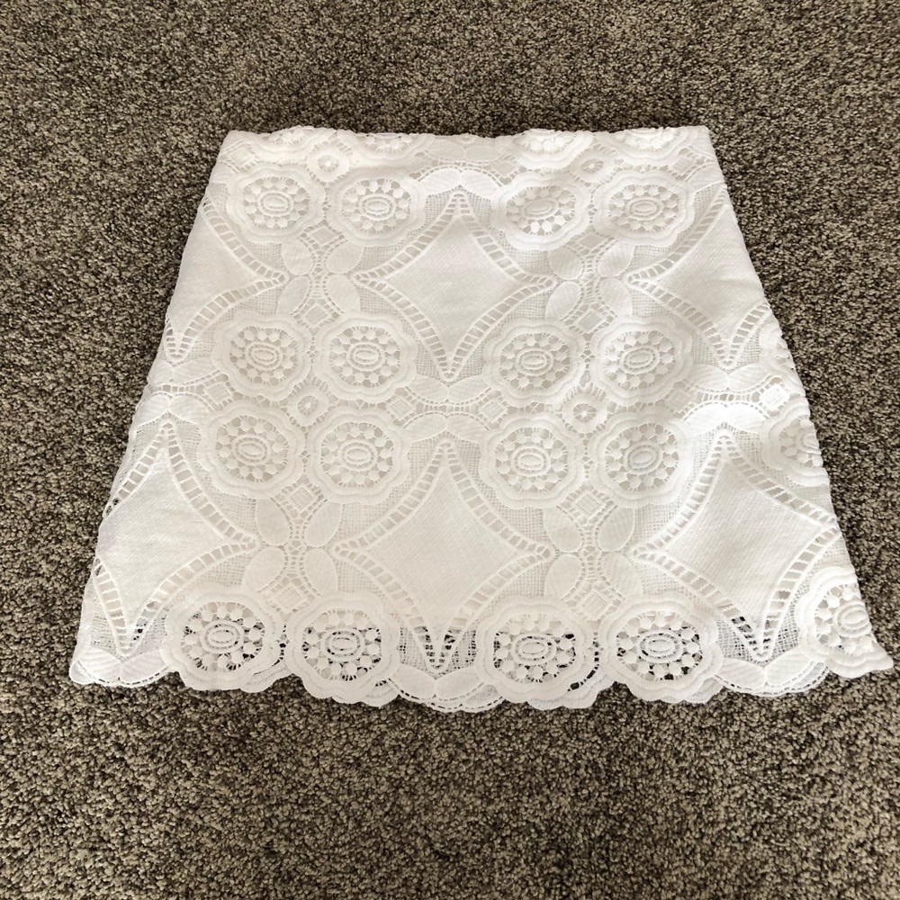 Abercrombie & Fitch Lace Skirt Size 4 Like New!!